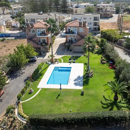 Socrate's Apartment's With Share Pool * Kamisiana