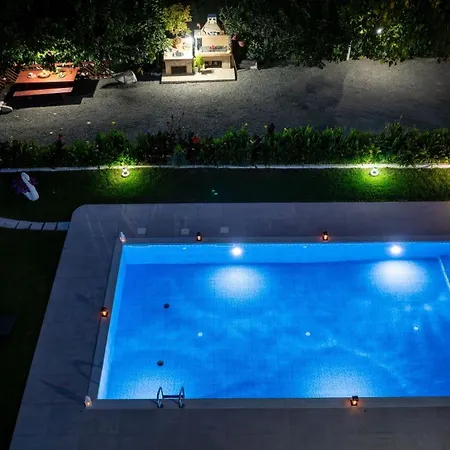 Apartment Socrate's Apartment's With Share Pool *